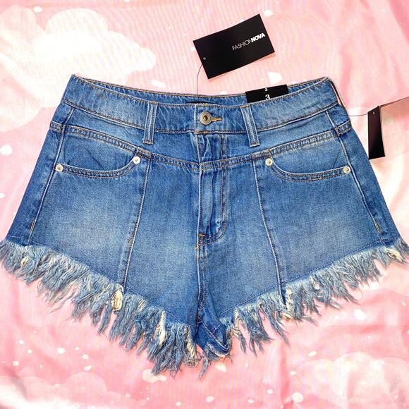 New‎ Fashion Nova 3 Fray Hem Denim Shorts Light Blue Wash Fringe Yoke Jean - Picture 1 of 2